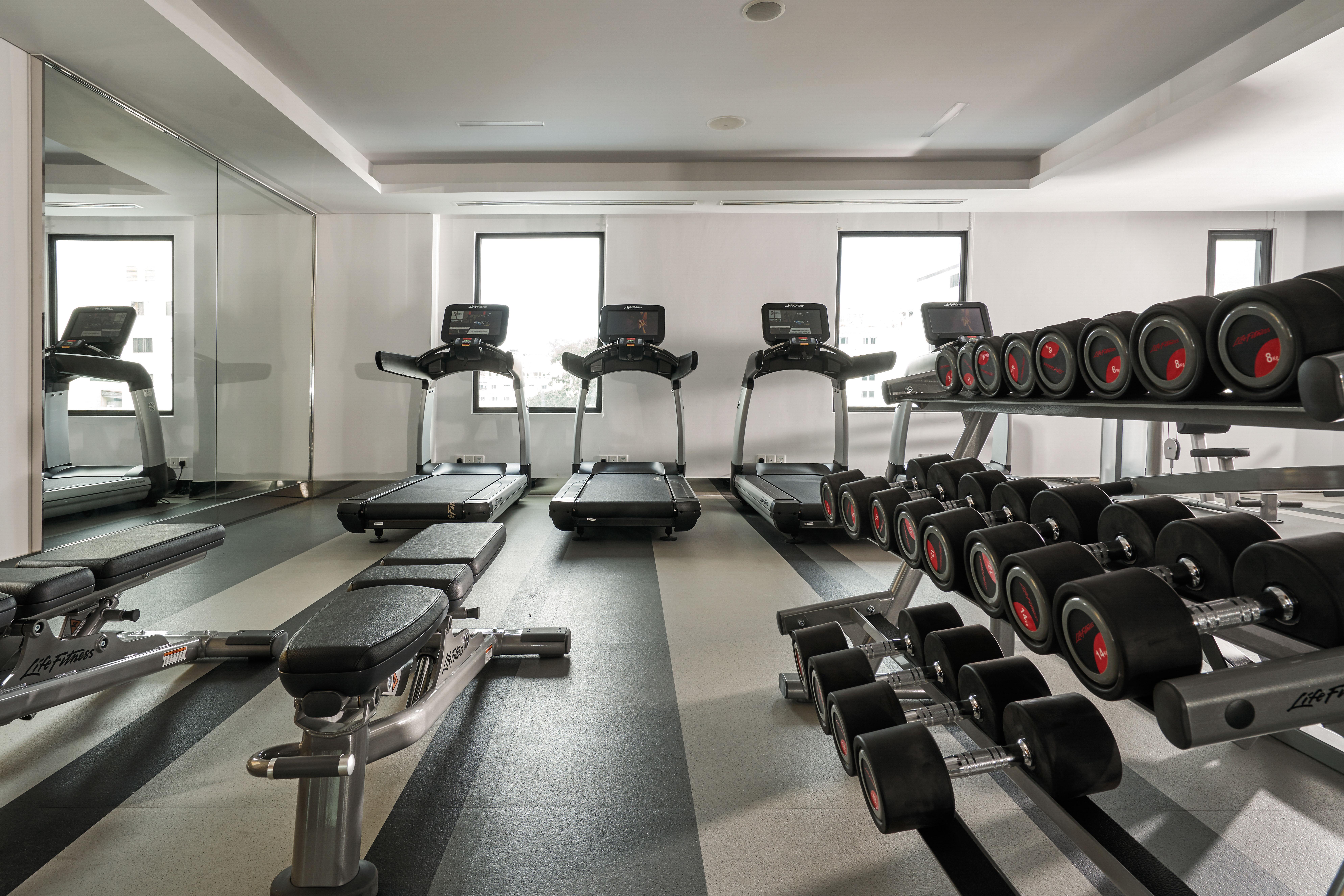 Mai House Saigon Hotel Cidade de Ho Chi Minh Exterior foto The gym at the hotel